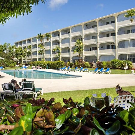 Ground Floor Apartment Located In Hometown, 5 Min Walk To The Beach سانت جيمس المظهر الخارجي الصورة